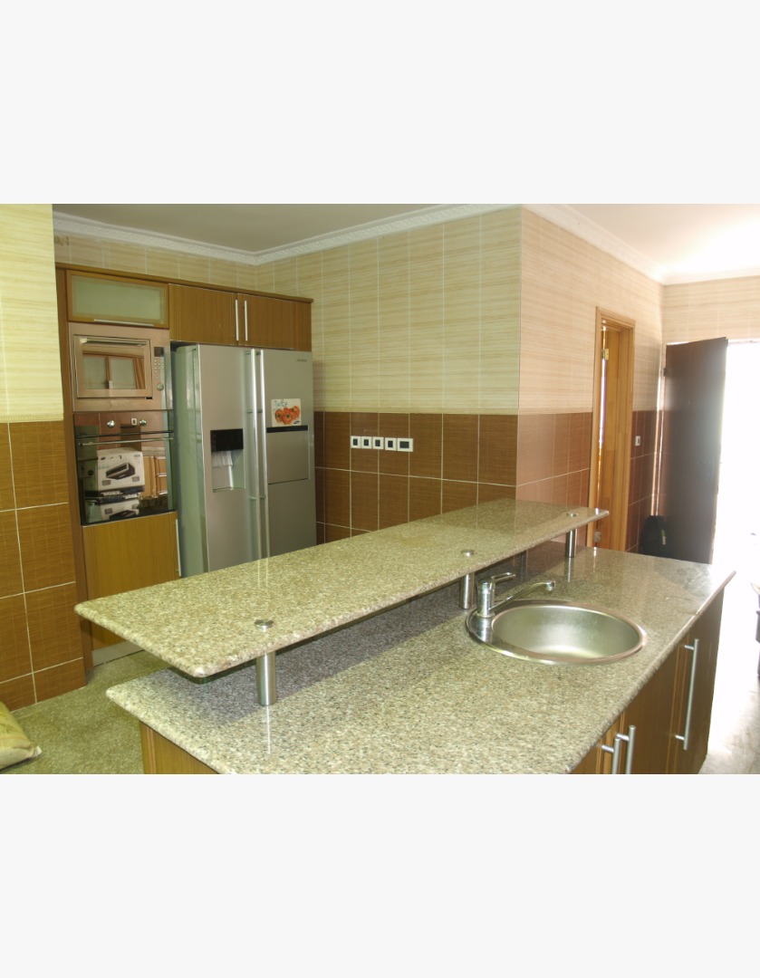 Kitchen Cabinet - 005